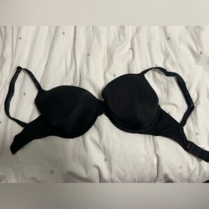 Black PINK t-shirt bra 32DDD! In great condition!
